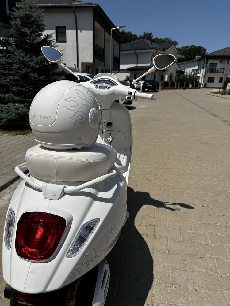 Vand Vespa Sprint 50 Justin Bieber