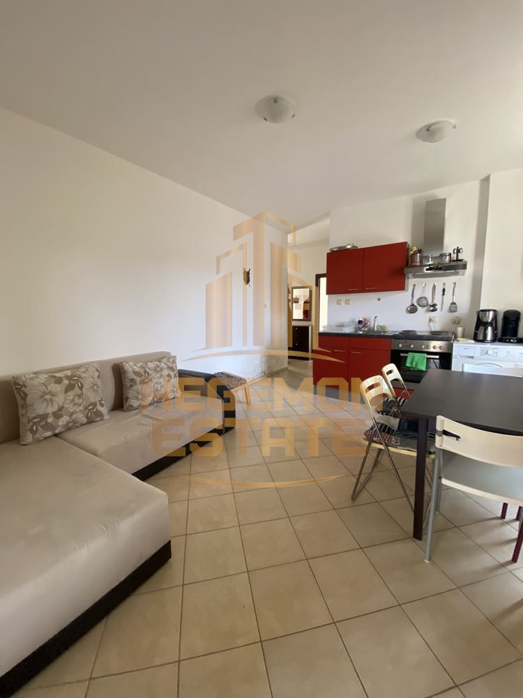 Продава се Тристаен апартамент в Созопол - 76 кв.м за 995 €/кв.м - Снимка #2
