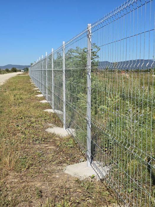 Construim garduri si porti din sipca metalica, panouri stil jaluzele,