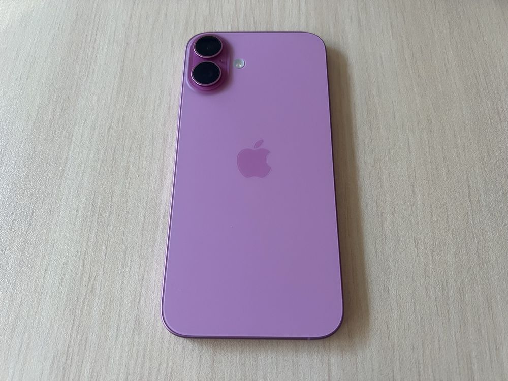 Продавам Apple iPhone 16 Plus 128GB