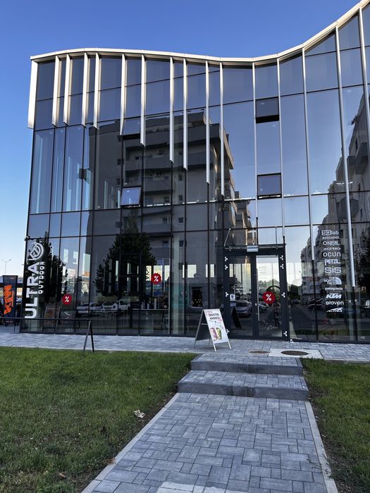 Închiriez Spațiu Comercial lângă Shopping City