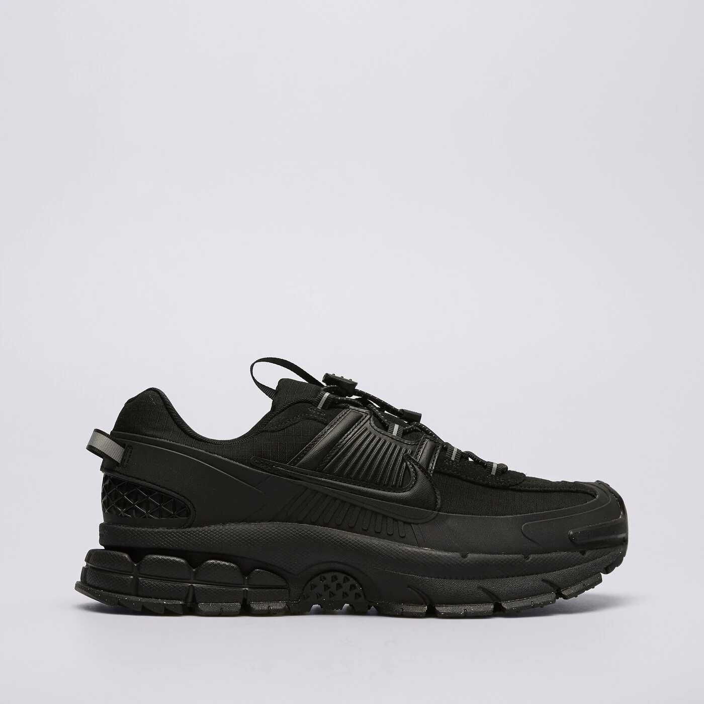 Маратонки NIKE VOMERO roam