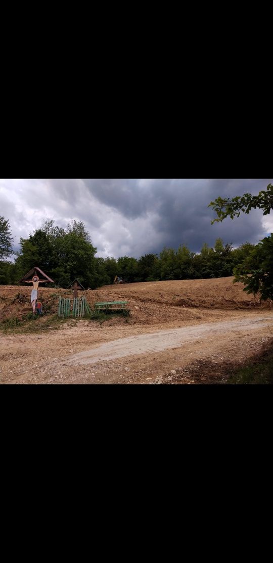 Vand teren Calimanesti Caciulata 2250m2