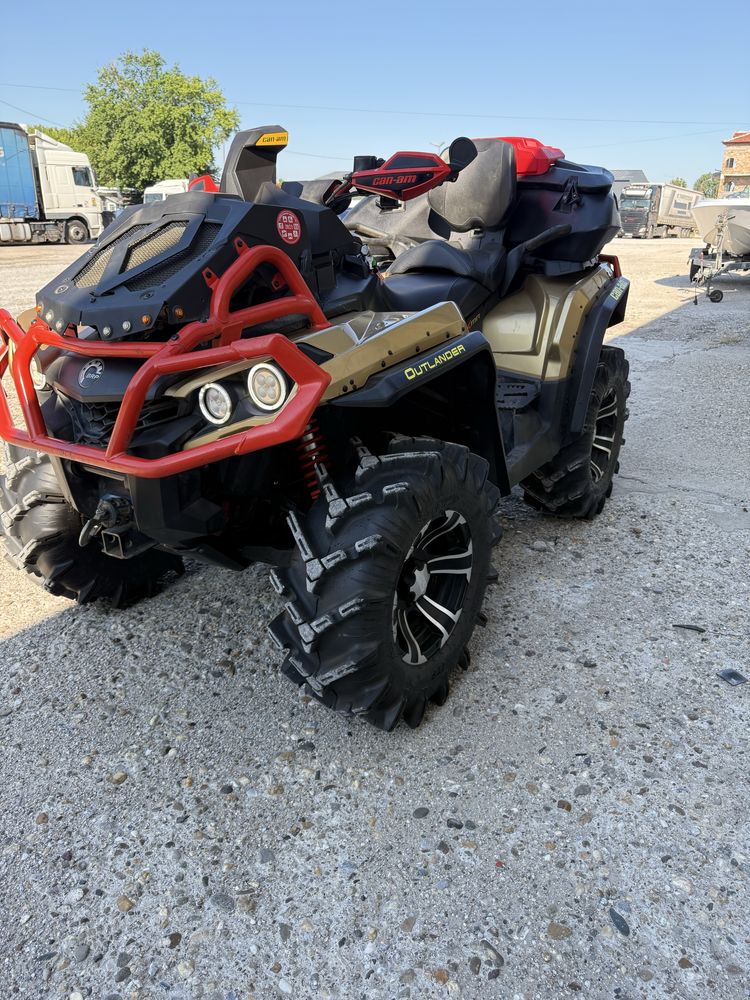 2019 Can Am Outlander XMR 1000R със дъска за сняг