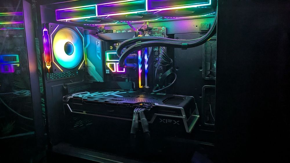 PC gaming i7 13700 Rx 6800 16gb z790 32gb Ddr5 6000mhz sursa 1000w