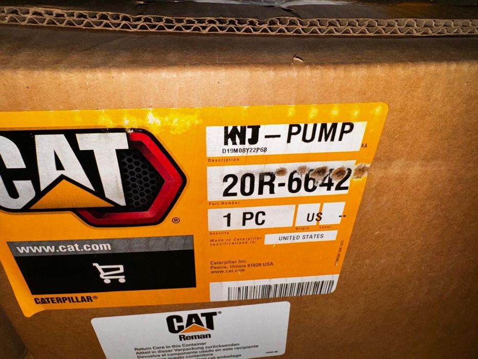 Продам топливный насос для мотора CAT C7