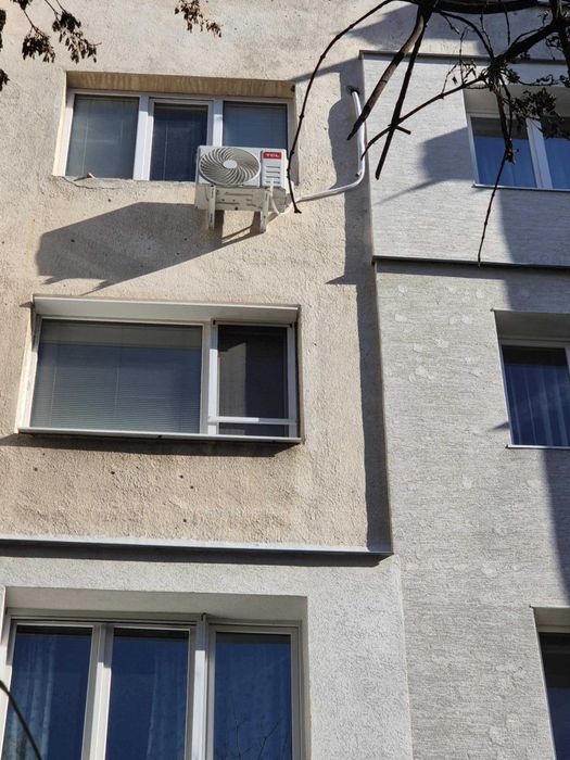 ПРОДАВАМ 2 БР. климатици TCL TAC-12CHSD/FCI  20 месеца в гаранция