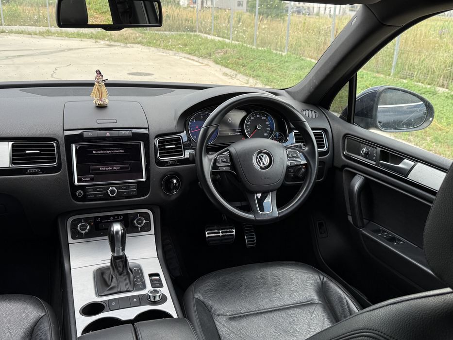 Vw Touareg R-line • 3.0 Diesel • 245cp • 2013 • Volan pe Dreapta