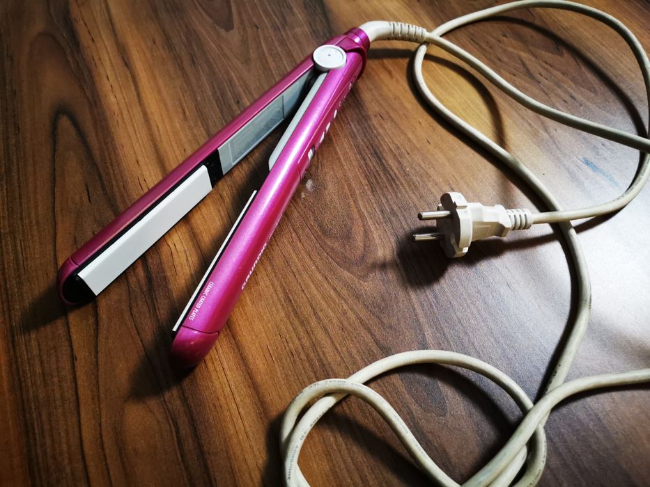 Placa de îndreptat parul GRUNDIG