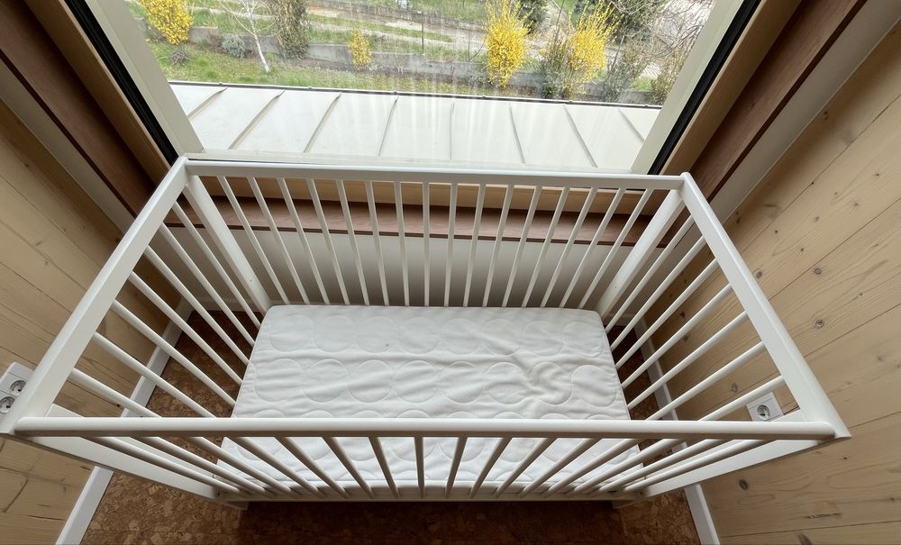 Vand patut Ikea + saltea
