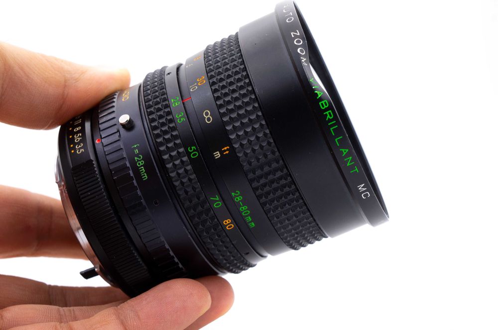 Obiectiv Viabrilliant MC 28-80mm f3.5-4.5 montura Canon FD