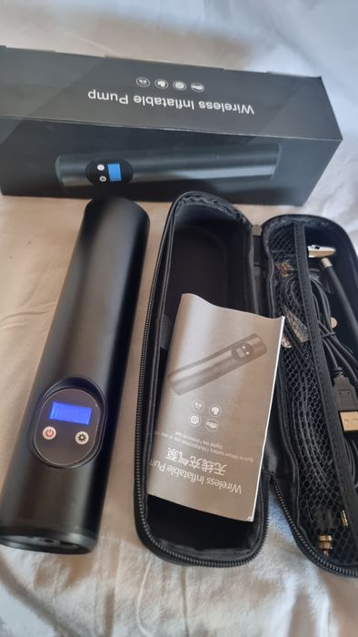 Компресор за гуми с батерия 12в 5ач. Изключително компактен и удобен