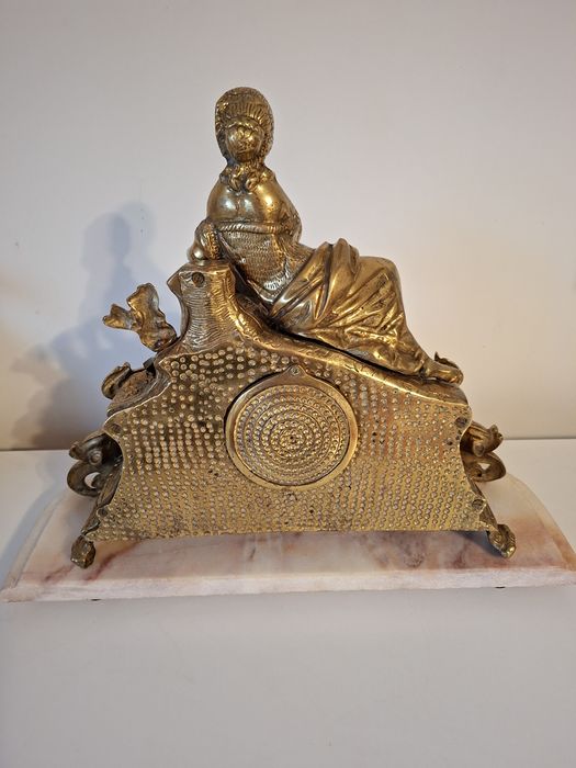 Ceas de șemineu, bronz