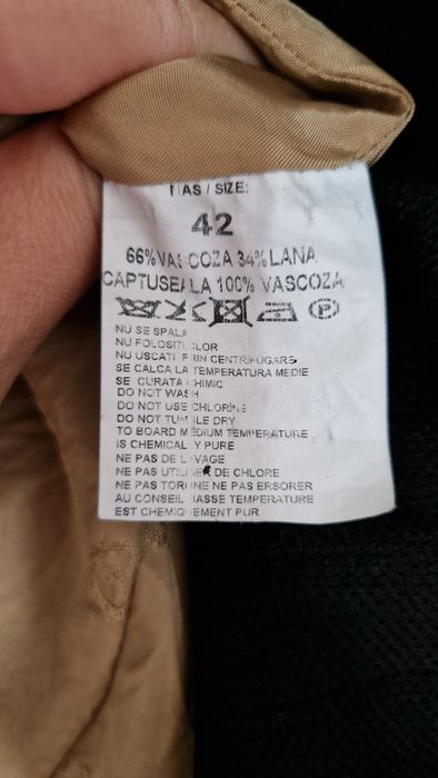 Vand rochie neagra cu lana marimea 42