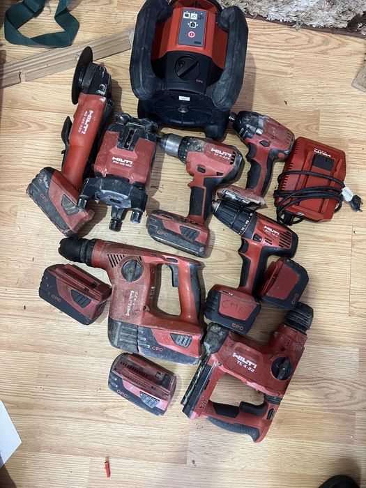 Vand lot hilti stare foarte buna