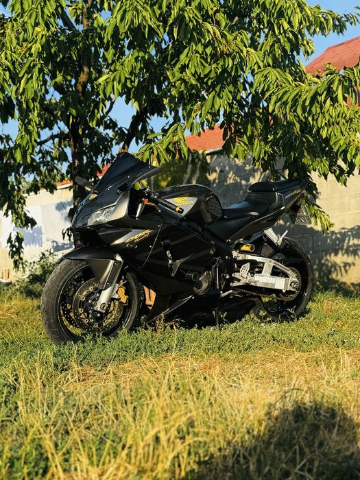 Toba/ 2 Seturi Carene Honda CBR 600rr PC37 2003