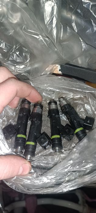 Продам форсунки автоваз