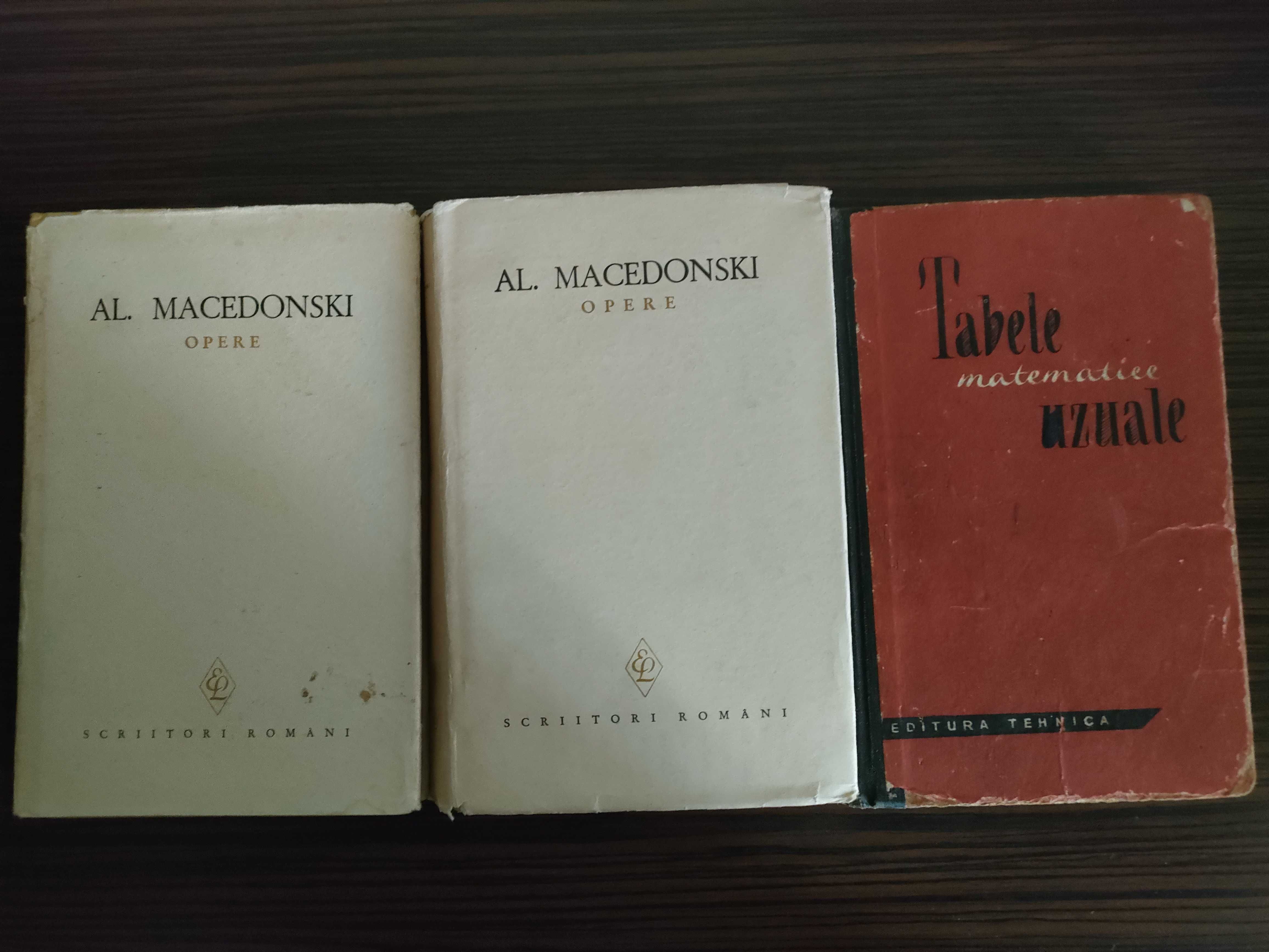 Lot de cărți + discuri vinil