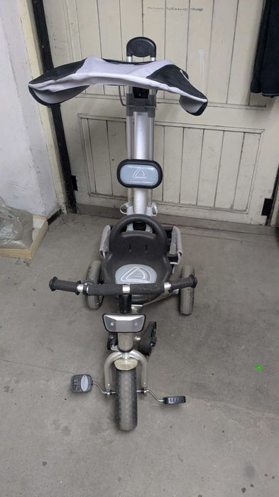 Детска триколка със сенник