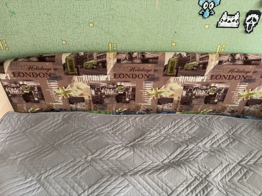 Продам кровать детскую б/у. 15000