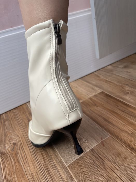 Продам осенную обувь новый