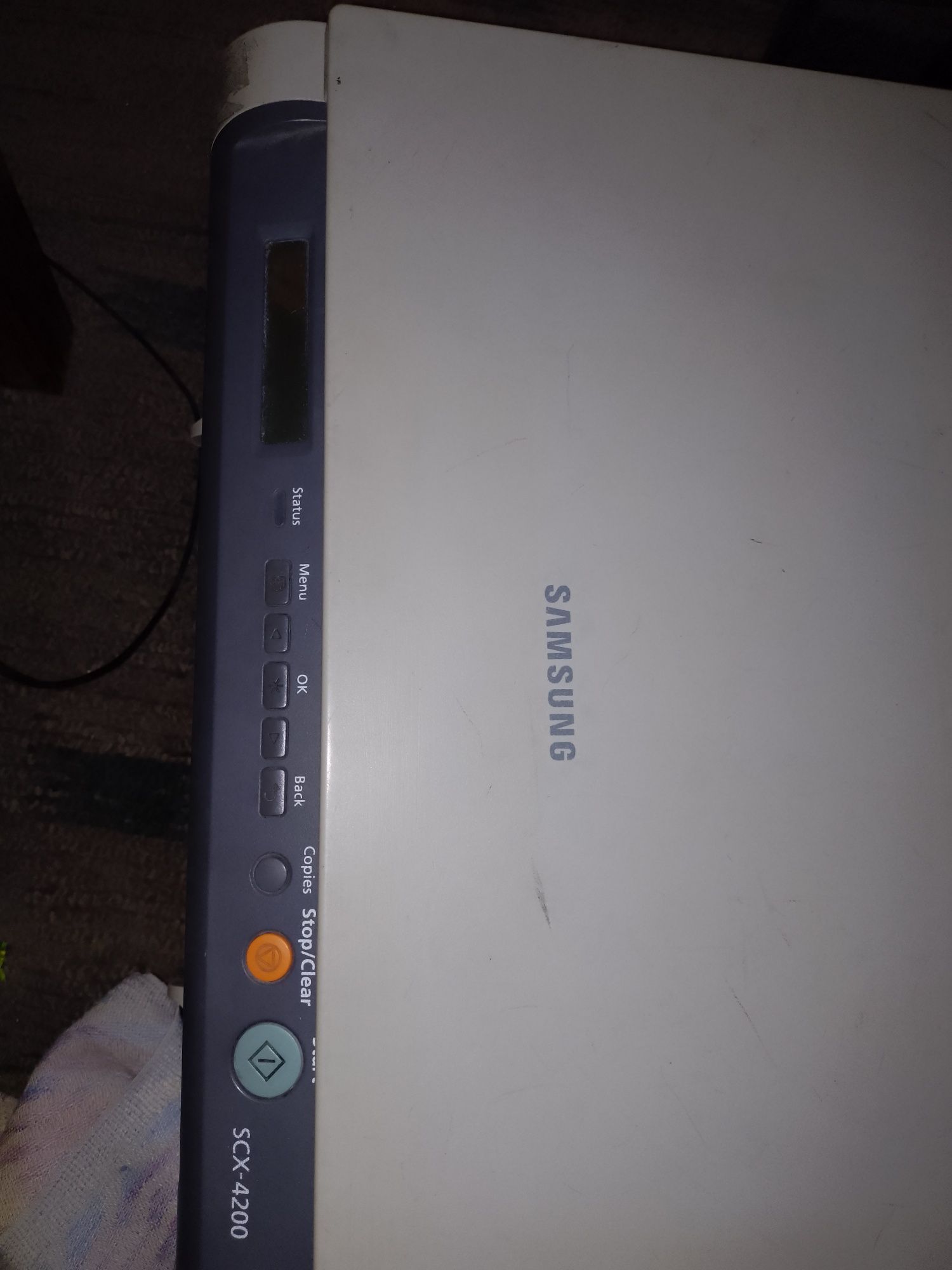 Продам Samsung 4200