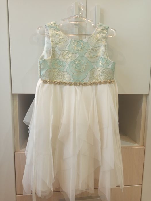 Страхотна детска рокля