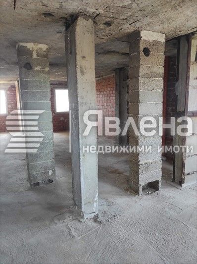 Продава се Многостаен апартамент в Благоевград, Освобождение - 156 кв.м за 507 €/кв.м - Снимка #3