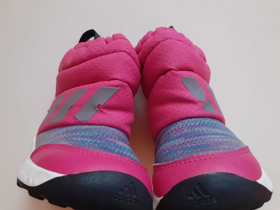 Яке 2/3 години и ботуши 22 Adidas