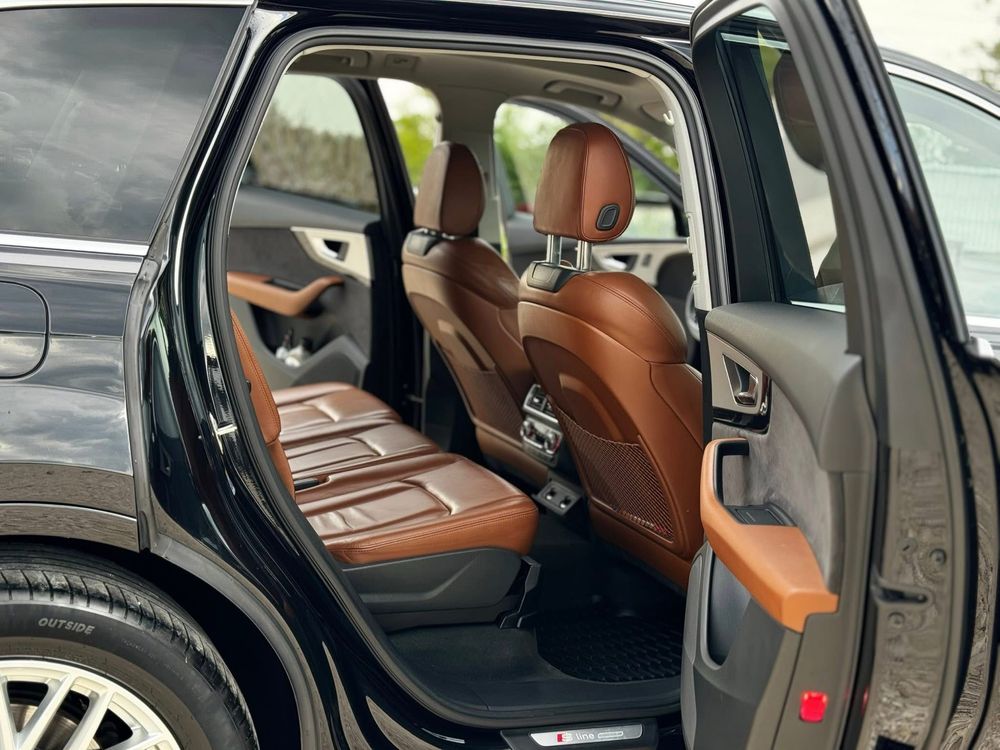 AUDI Q7 S-LINE panorama