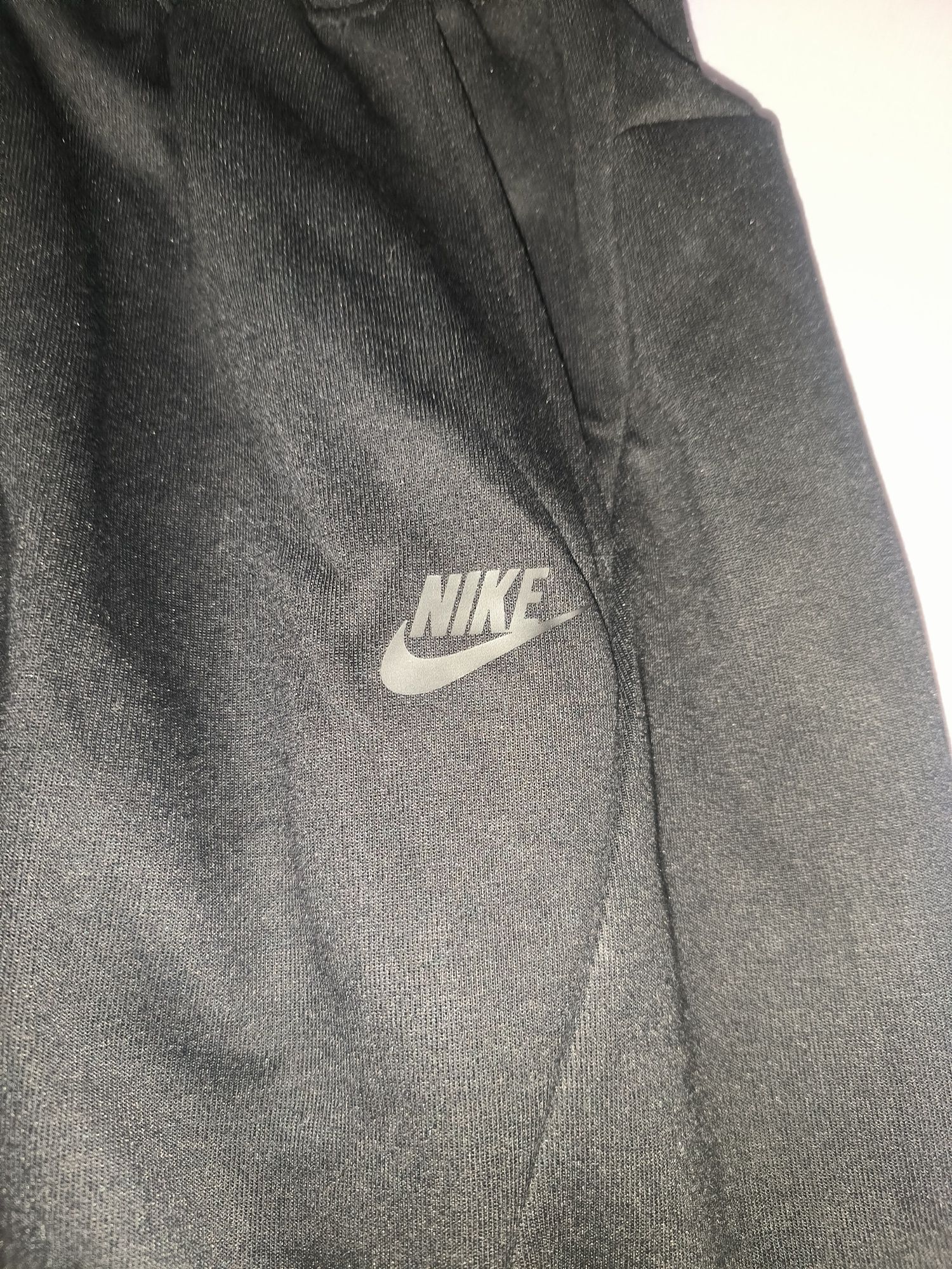 Pantaloni nike tech fleece noi