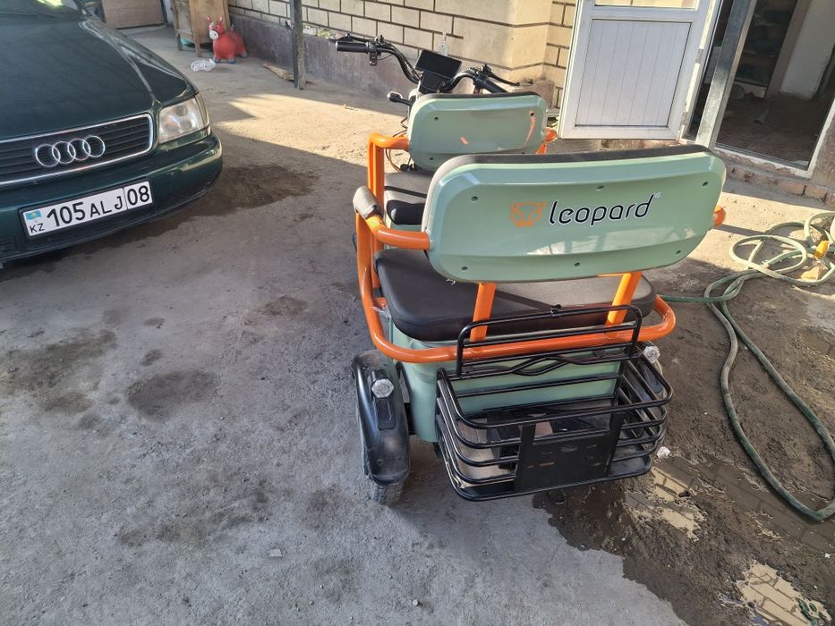 Продам скутер 250000