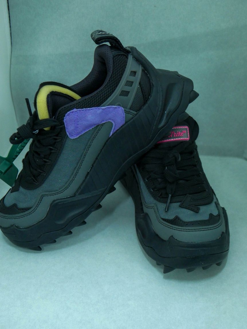 Off-White Odsy 1000