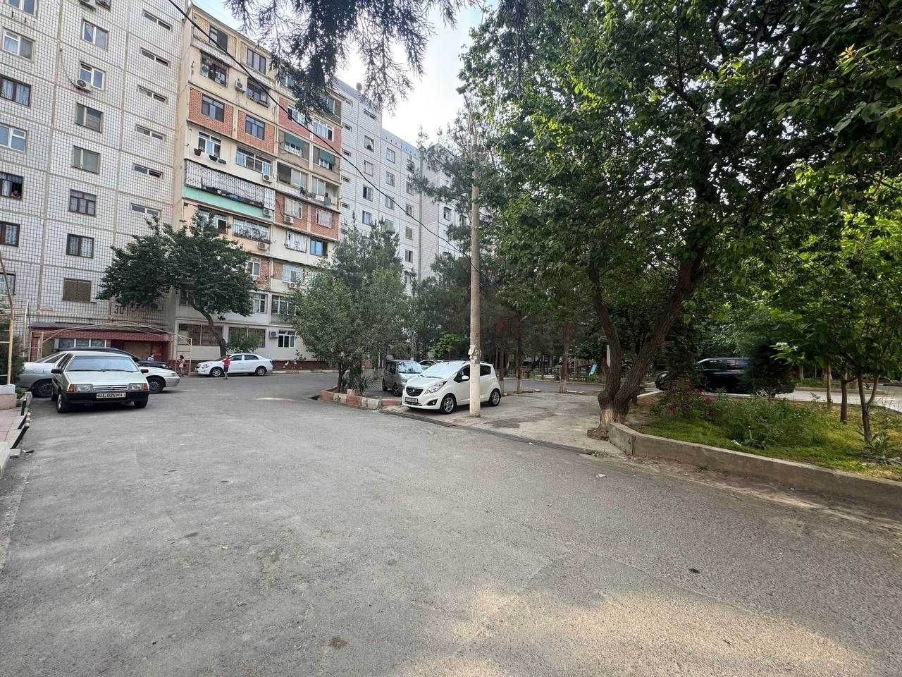 Срочно!!! продается квартира в Мирзо Улугбекском районе. (БХ)