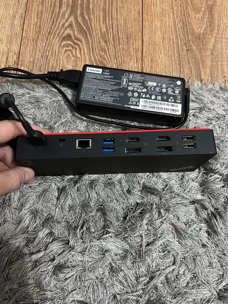 Dock lenovo thinkpad USB-C la USB-A hybrid cu încărcător original