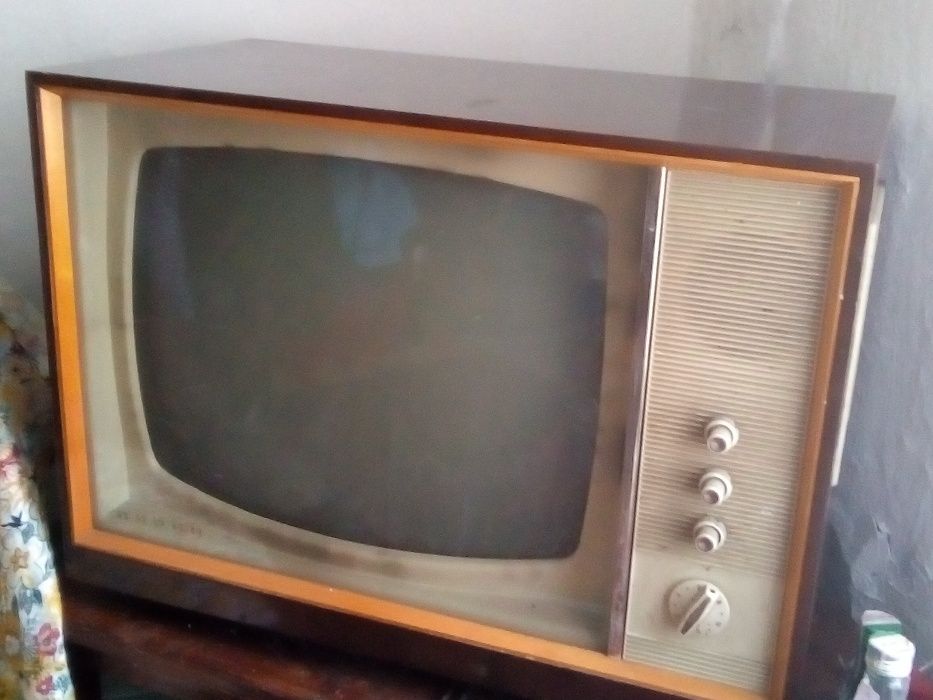 Продавам телевизор Пирин 1964г.