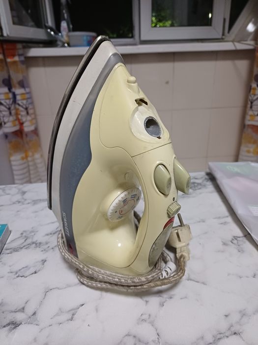 Продам утюг,рабочий.