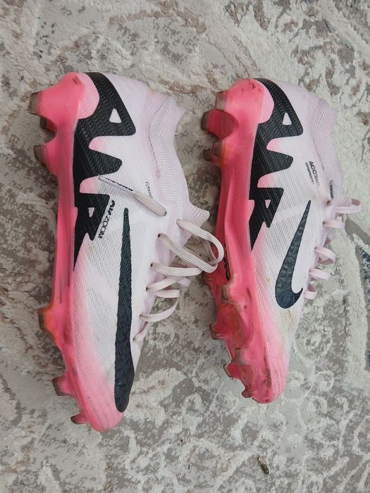 Бутсы продам или обмен на 40 размер или обменяю на сороконожки