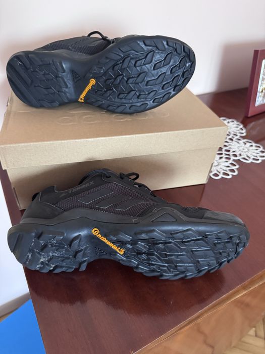 Adidasi marca ADIDAS model TERREX