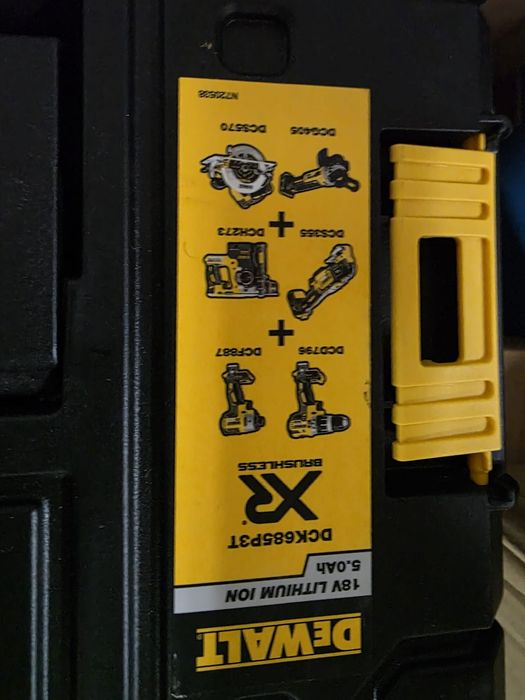 Set scule cu acumulator