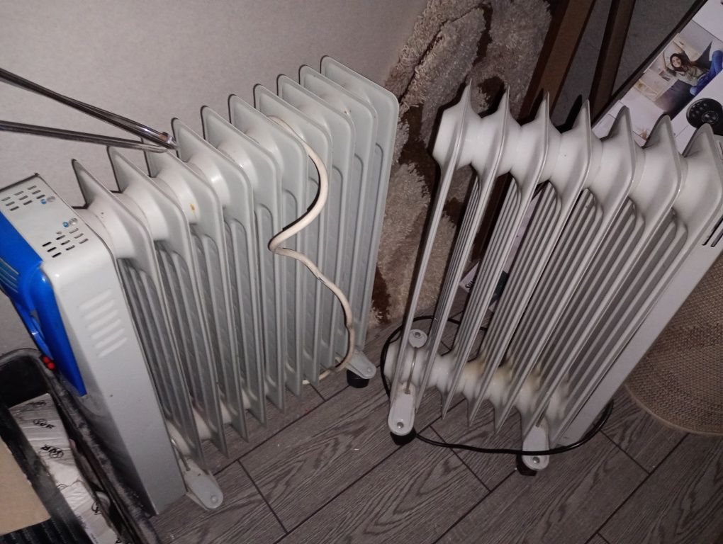 Vând 2 calorifere electrice pe ulei