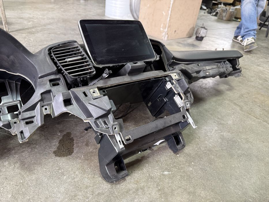 Табло за Mercedes gle w166 (GLE W166)