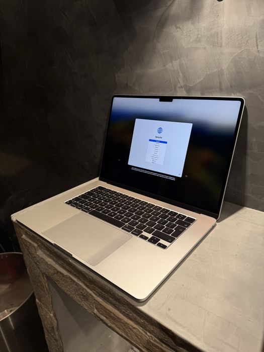 КАТО ЧИСТО НОВ Macbook Air M3 15.3"