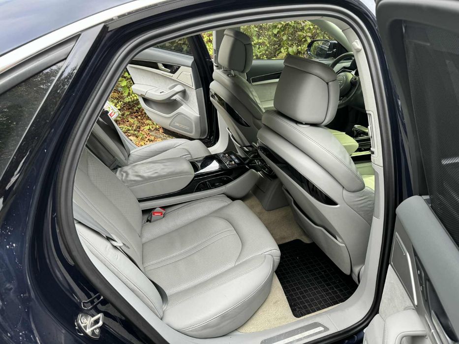 Audi a8 long  2011 / matrix Variante