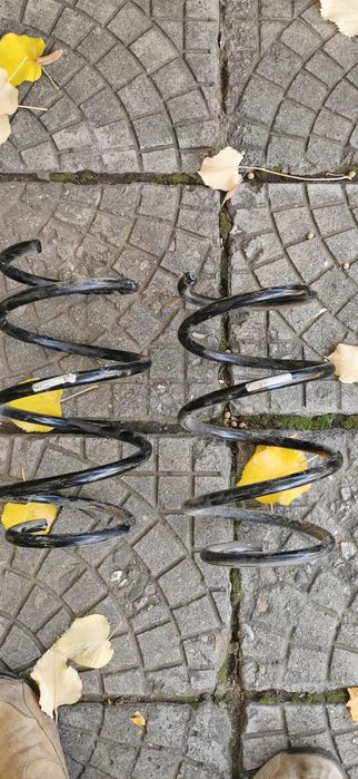 Продавам предни пружини за бмв е 46 sаchs