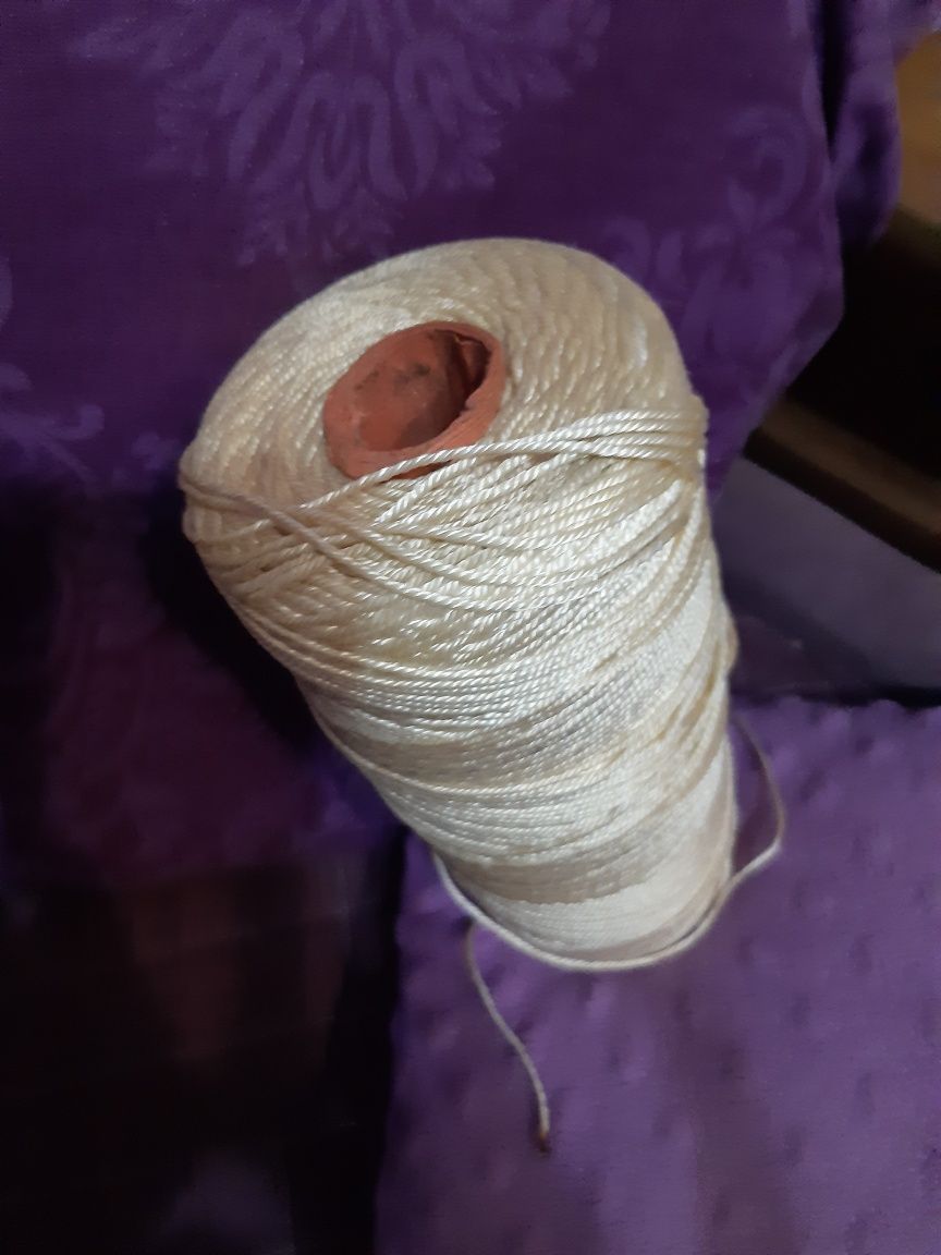 Продам бобину ниток