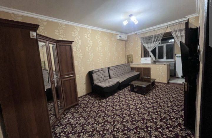 Мирзо Улугбек Маданият инустути якнида квартира ижарага берилади