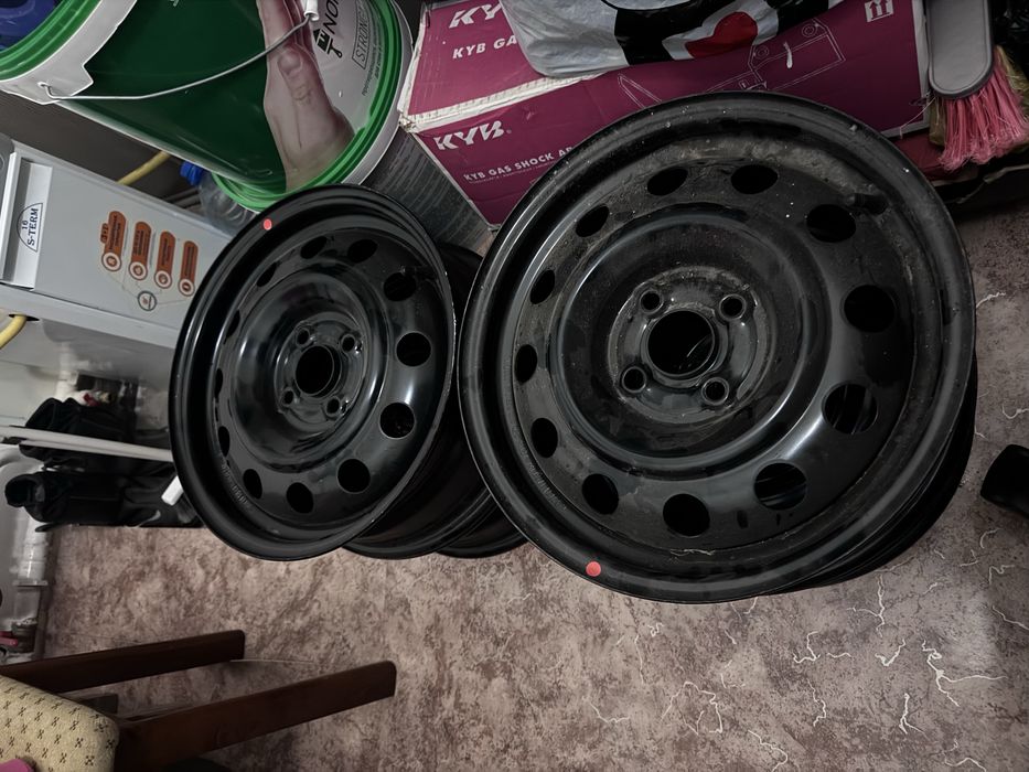 Продается штампованные диски р15 разболтовка 4х100