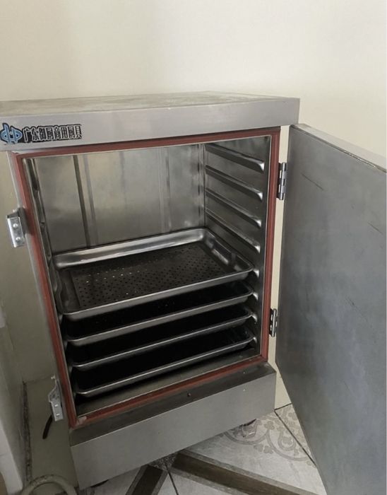 Срочно продам мантоваркупароварку в новом состоянии