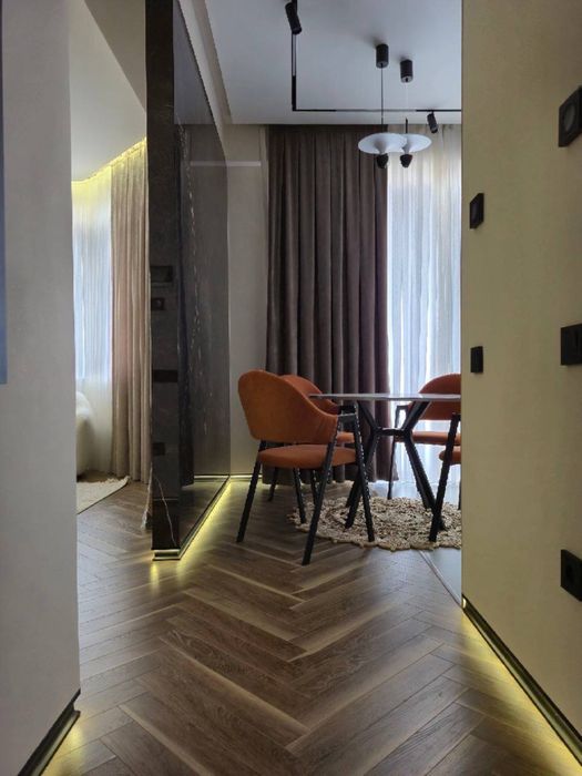 Срочно продается 2х комнатная квартира новостройка на Дархане